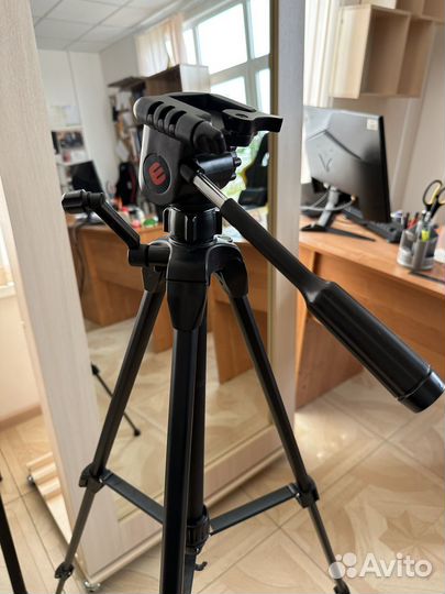 Напольный штатив от фотоаппарата ecsa 3730