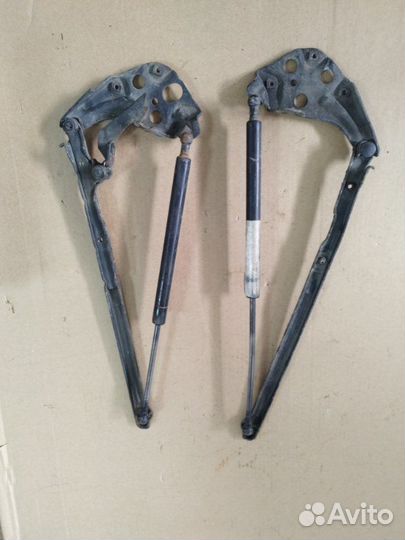 Петля капота Mercedes-Benz E-Class W210 3.2 бензин