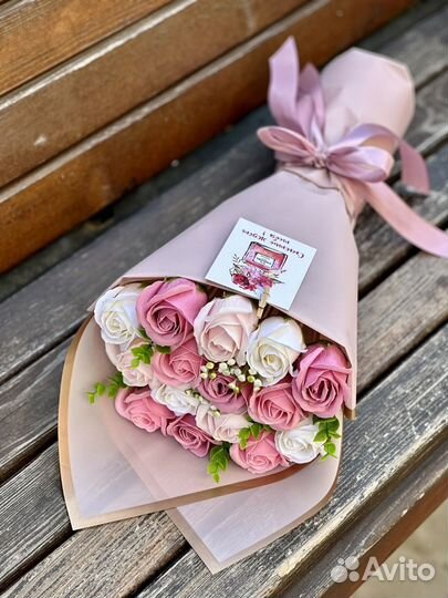 Букет из 15 мыльных роз на каркасе с доставкой