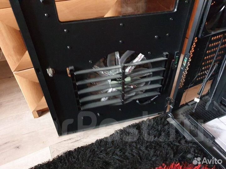 Корпус Thermaltake Level 10GT черный