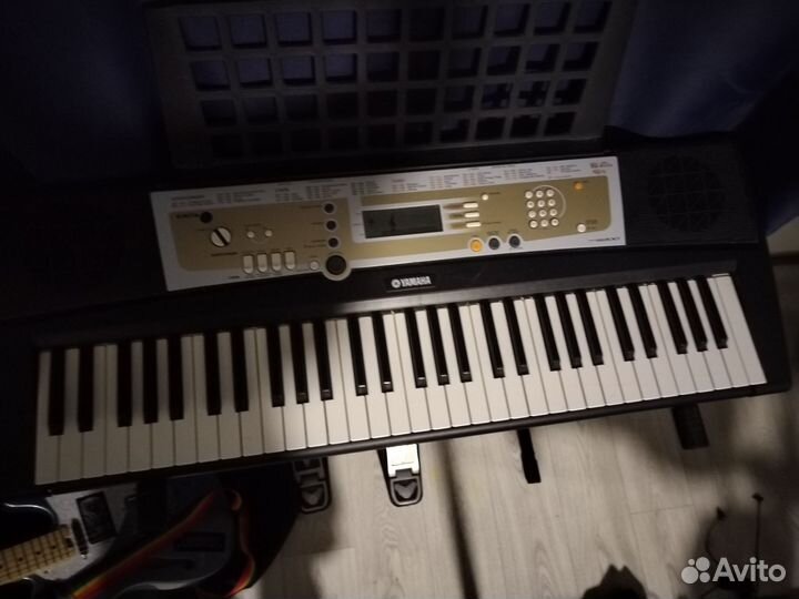 Синтезатор yamaha psr r200