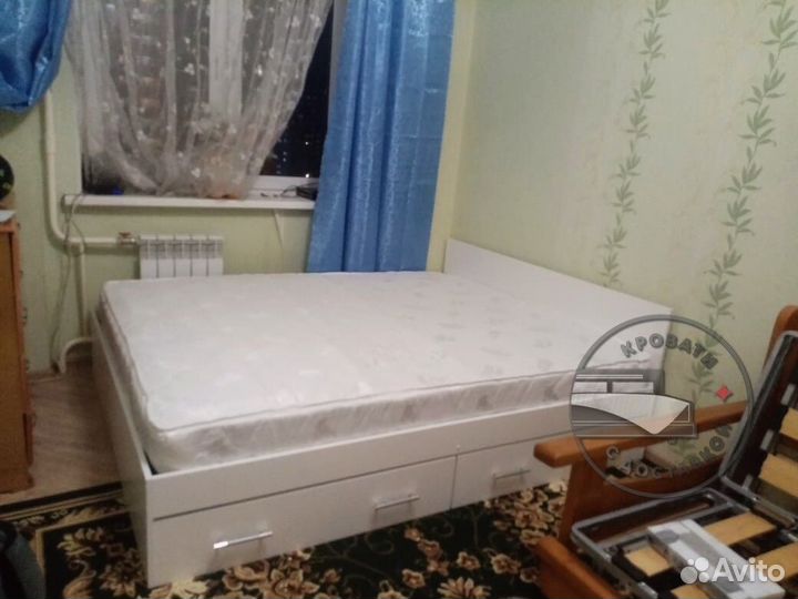 Кровать двуспальная