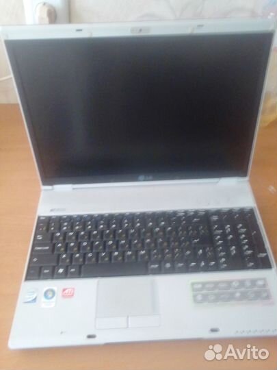 Ноутбук LG E50