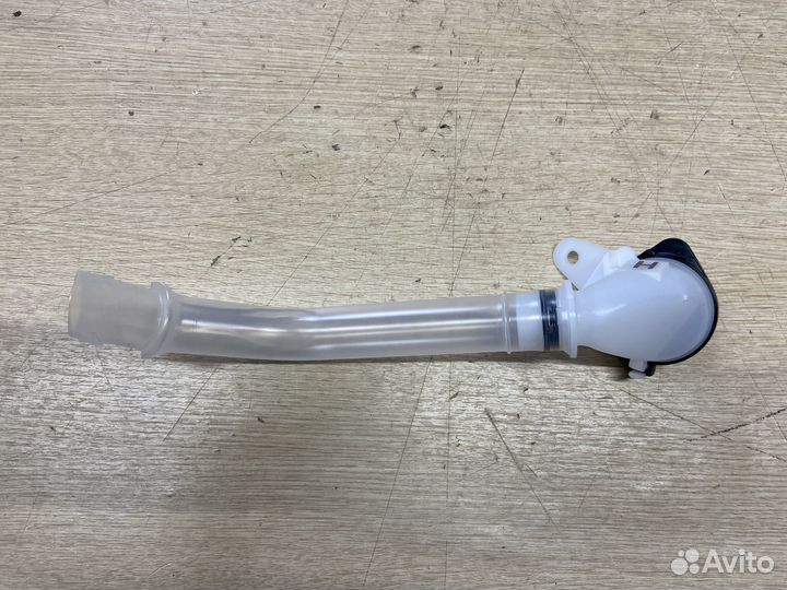 Горловина бочка омывателя Toyota Camry 75