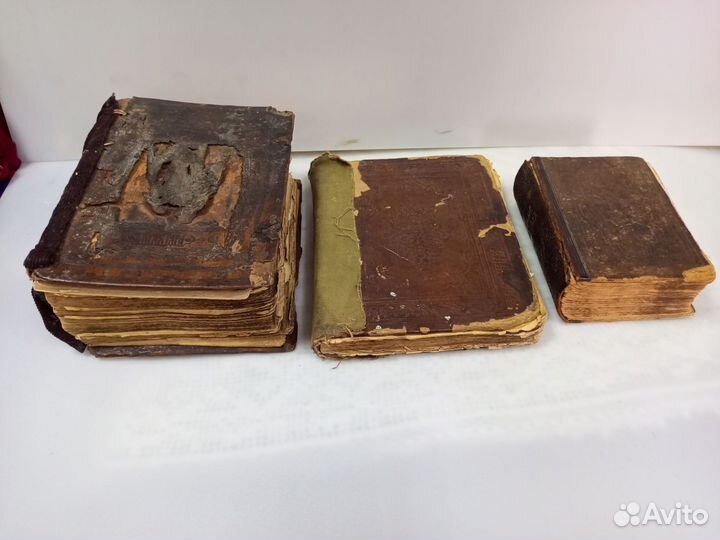 Старинные церковные книги