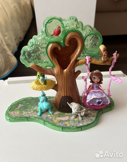 3 набора игрушек (София, Little pony, замок)