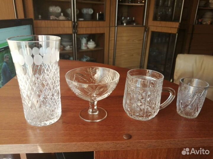Хрустальные стаканы, фужеры, кружки и стопки