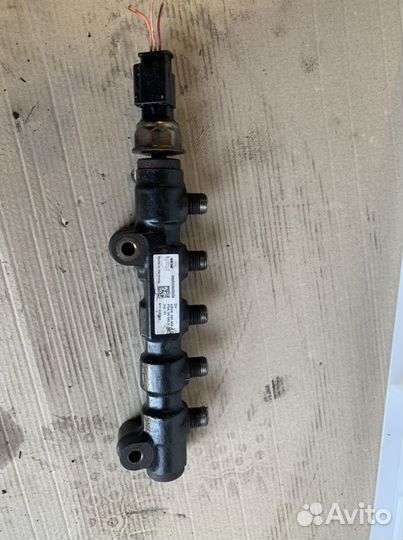 Топливная рампа рейка Citroen 1.6 HDI