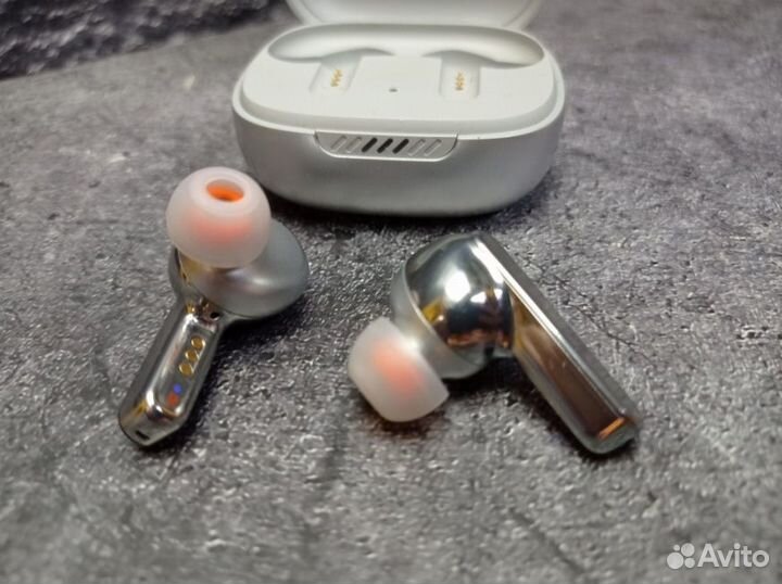 Беспроводные наушники JBL Live Pro+