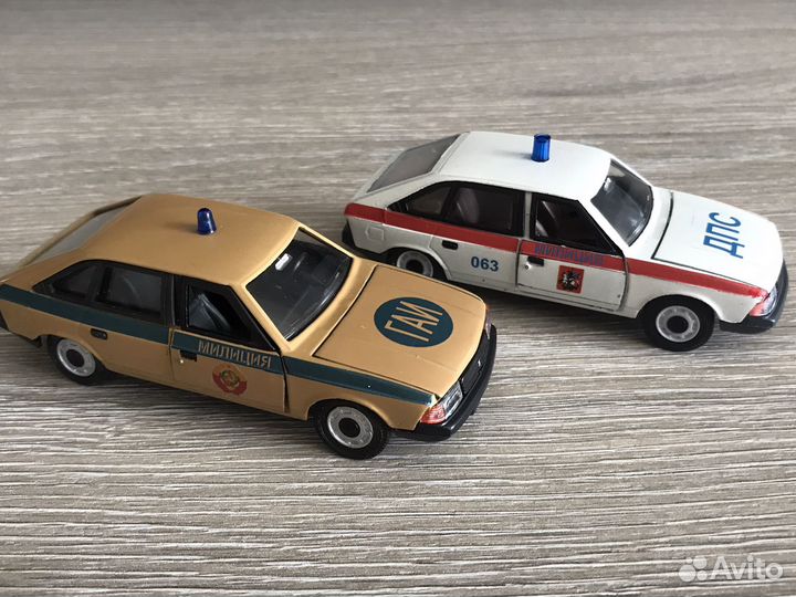 Модель СССР 1:43 Москвич 2141 милиция