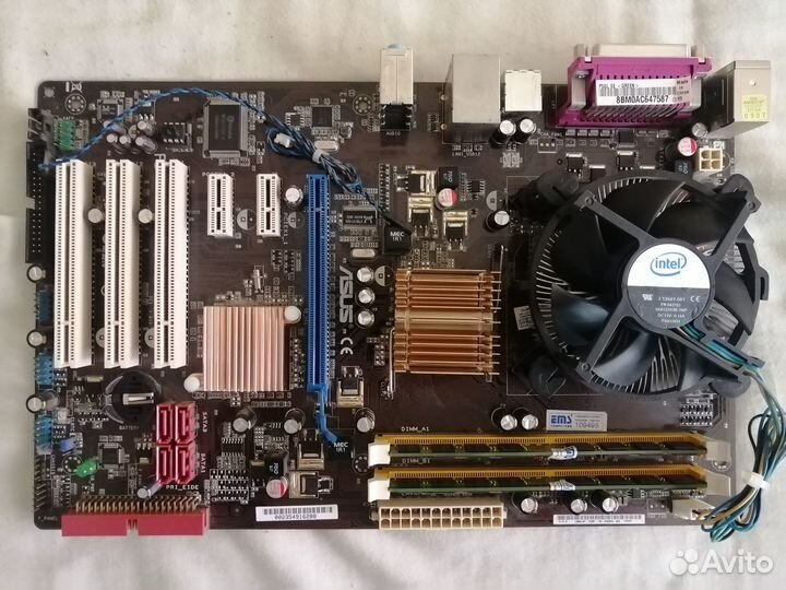 Материнская плата с процессором и памятью