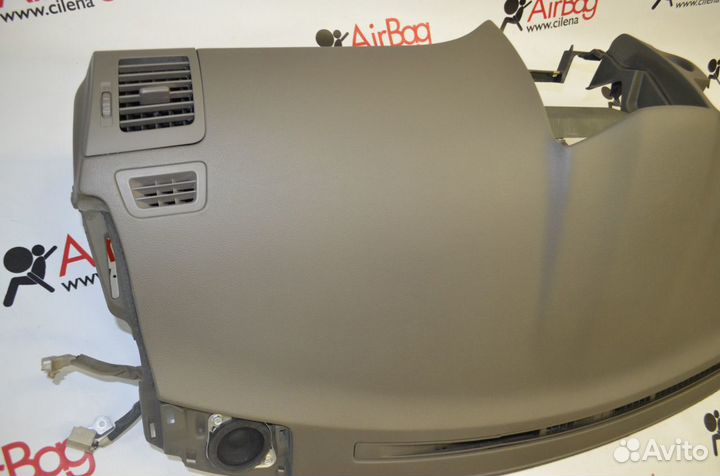 Торпедо панель приборов Lexus RX