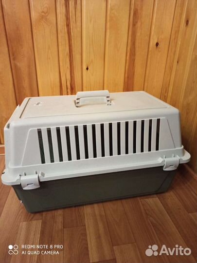 Переноска для кошек и собак