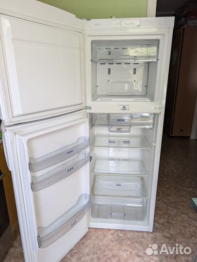 Холодильник Whirlpool Total No Frost
