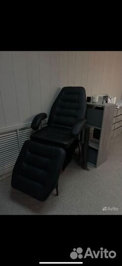 Мастер маникюра и педикюра