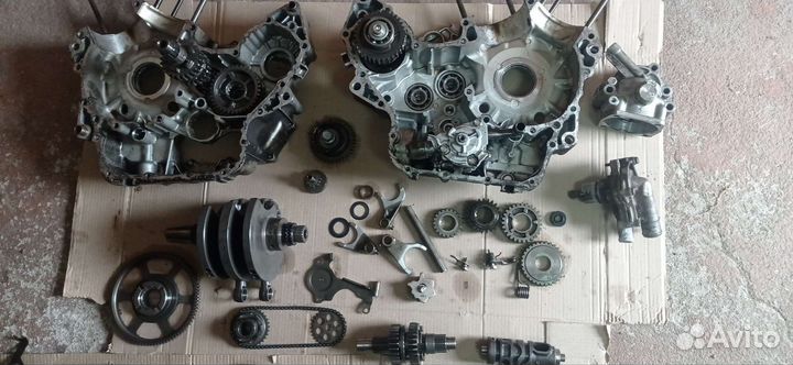 Двигатель в разборе Honda vt 750 aero rc50e