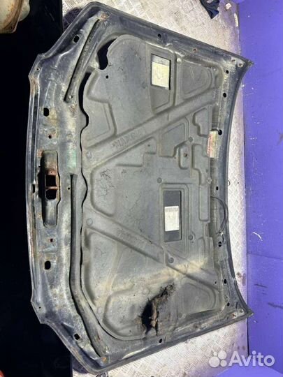 Капот Nissan Maxima А33 2002