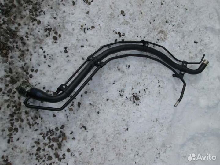 Горловина топливного бака Toyota Rav4 ACA31