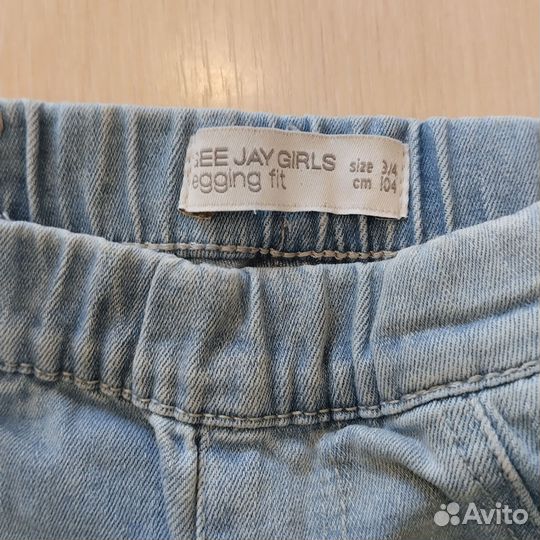 Джинсы на девочку 104