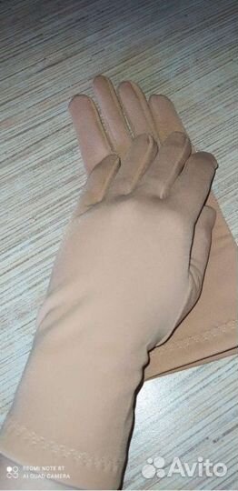 Перчатки из термоткани для фигуристов на заказ