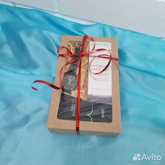 Набор косметики в подарок