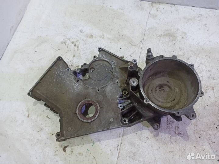 Крышка двигателя передняя