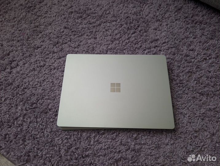 Microsoft surface Laptop 2 1769 I5-8350U 256GB SSD