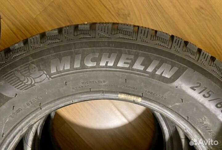 Michelin X-Ice North 4 215/65 R16 102