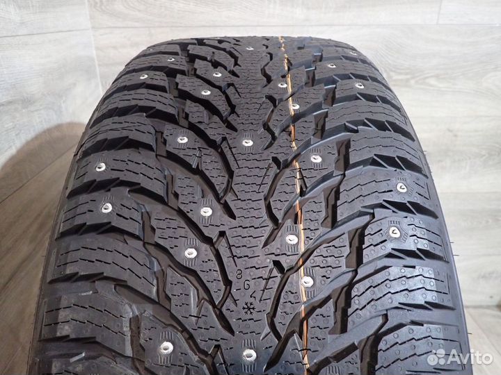 Nokian Tyres Hakkapeliitta 9 SUV 275/50 R20 113T