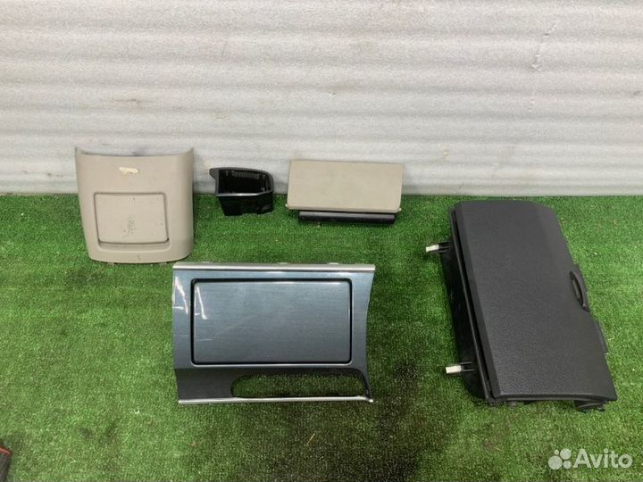 Бардачок Mazda 6 седан 1.8 L8 2006