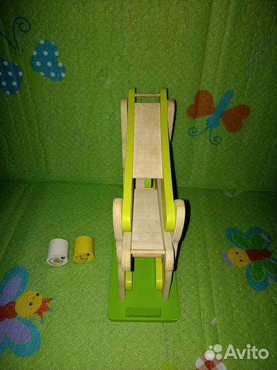 Деревянная горка трек для машинок и бочонков