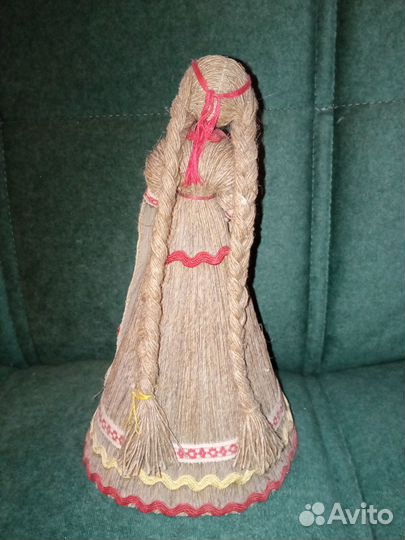 Кубанская кукла девушка с караваем