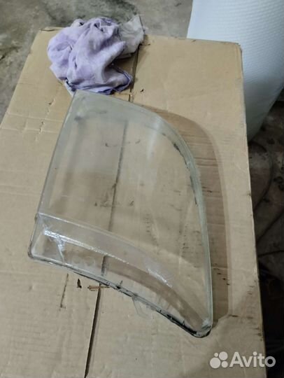 Стекло левой фары Ford Fusion