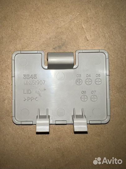 Заглушка обшивки двери багажника Паджеро 4