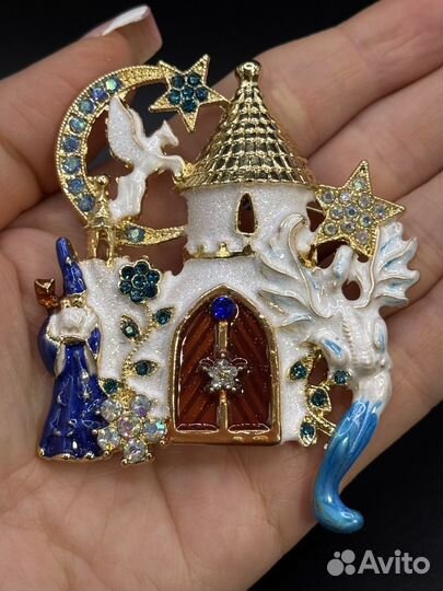 Брошь сказочная