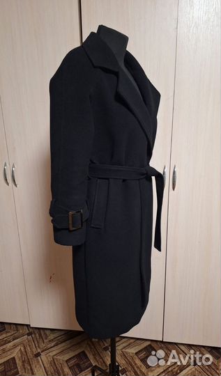 Пальто демисезонное Max Mara в размере L