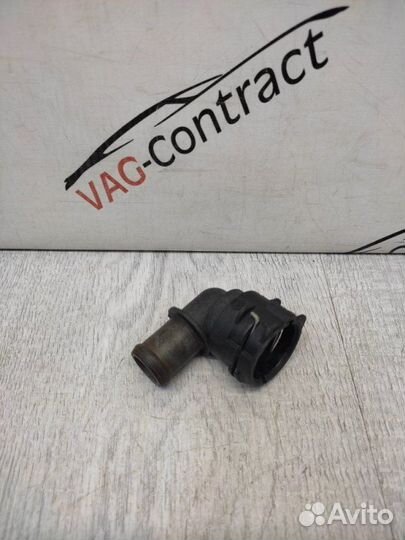 Фланец системы охлаждения Volkswagen Tiguan 2 2.0