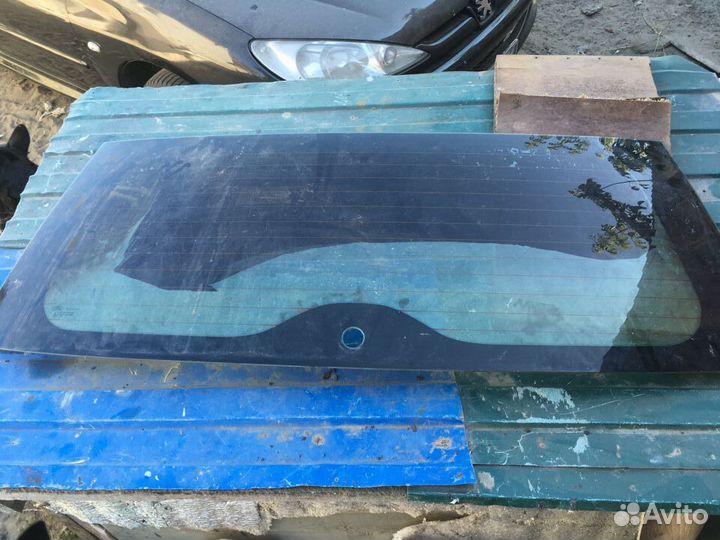 Заднее стекло Форд Фокус Универсал