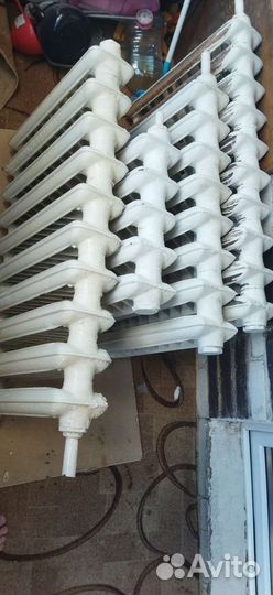 Продам чугунные батареи