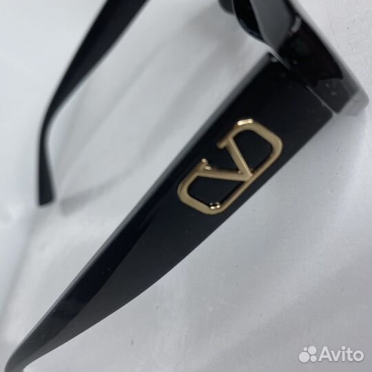 Очки valentino