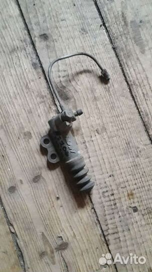 Mitsubishi L200 рабочий цилиндр сцепления