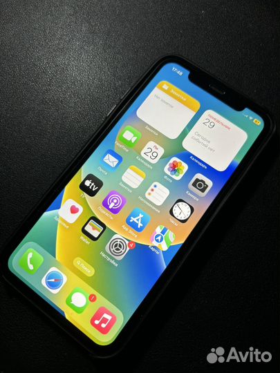 iPhone 11, 64 ГБ