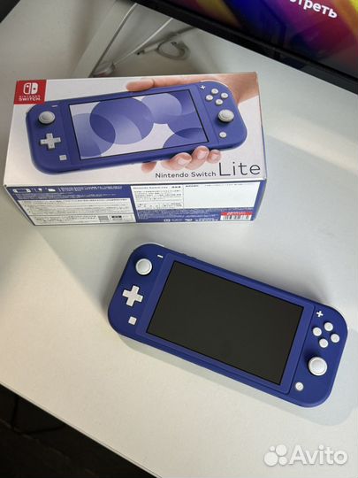 Nintendo Switch lite новая