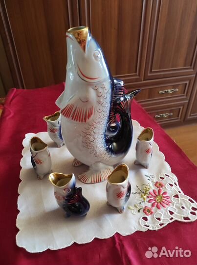 Фарфоровый графин