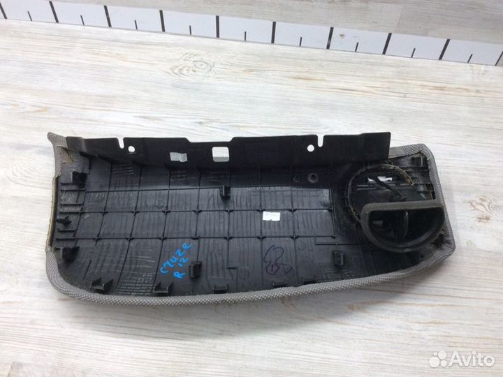 Накладка декоративная правая Chevrolet Cruze седан