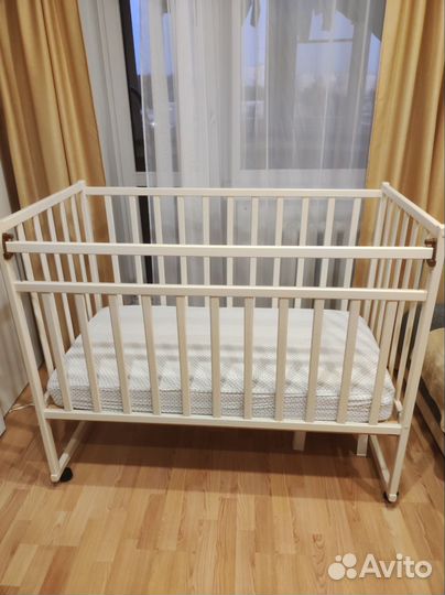Детская кроватка