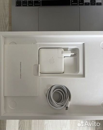 Apple MacBook pro 13 2021 touch bar