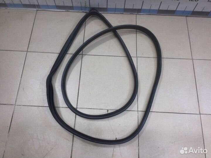 Уплотнитель двери передней передний правый Hyundai