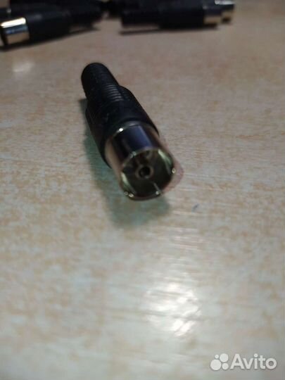 Штекер антенный TV