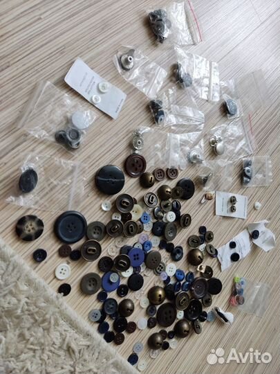 Кнопки и пуговицы
